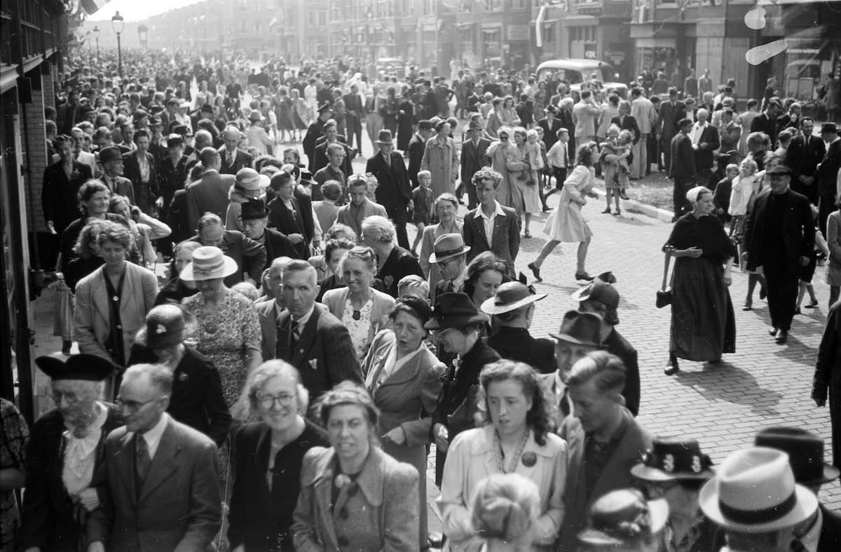 Dutch Spy's Photos of the Liberation of the Netherlands from the German Occupation, May 1945