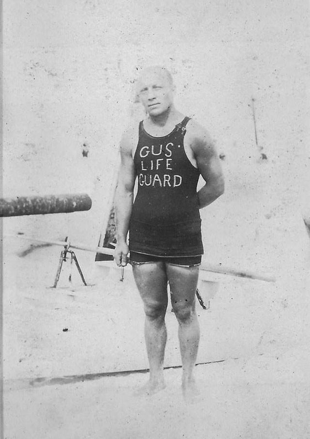 The Earliest Male Lifeguards of the 1900s that Rescued Drowning People