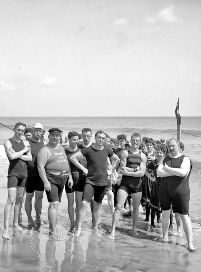 The Earliest Male Lifeguards of the 1900s that Rescued Drowning People