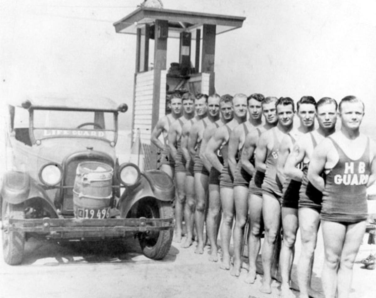The Earliest Male Lifeguards of the 1900s that Rescued Drowning People