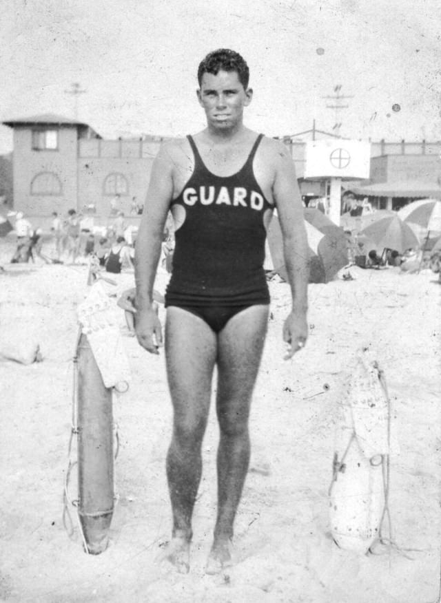 The Earliest Male Lifeguards of the 1900s that Rescued Drowning People