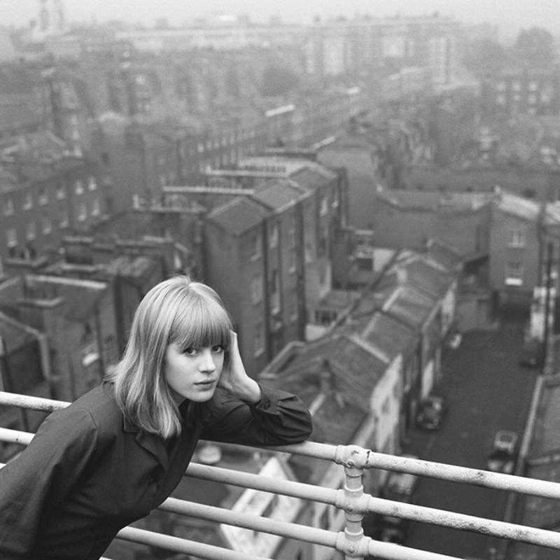 Beautiful Photos of Marianne Faithfull by Doreen Spooner in London, 1964