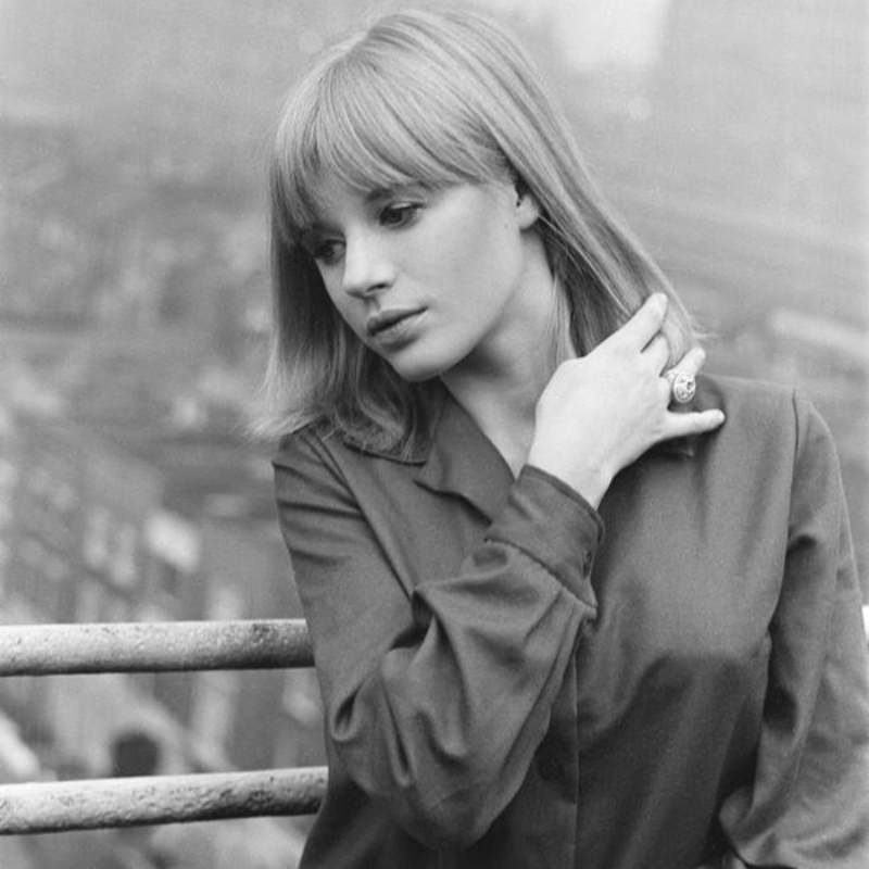 Beautiful Photos of Marianne Faithfull by Doreen Spooner in London, 1964