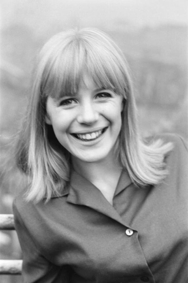 Beautiful Photos of Marianne Faithfull by Doreen Spooner in London, 1964