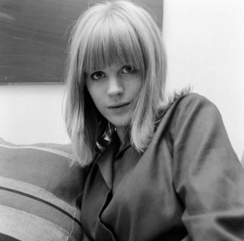 Beautiful Photos of Marianne Faithfull by Doreen Spooner in London, 1964