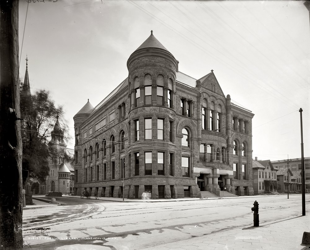 The Minneapolis Public Library circa 1900-1906
