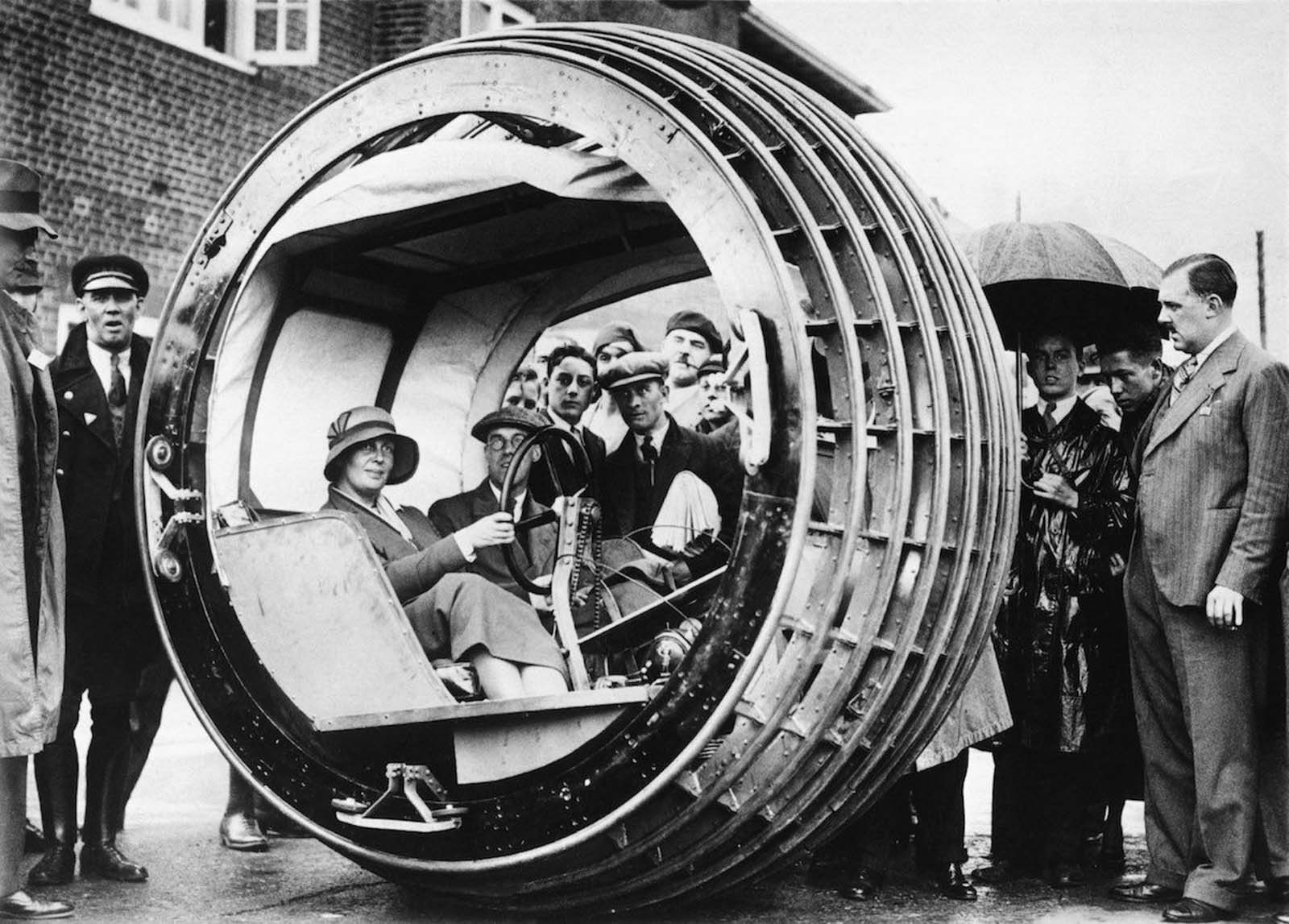 Weybridge, Surrey, England, UK -The Dynasphere is demonstrated, 1932.