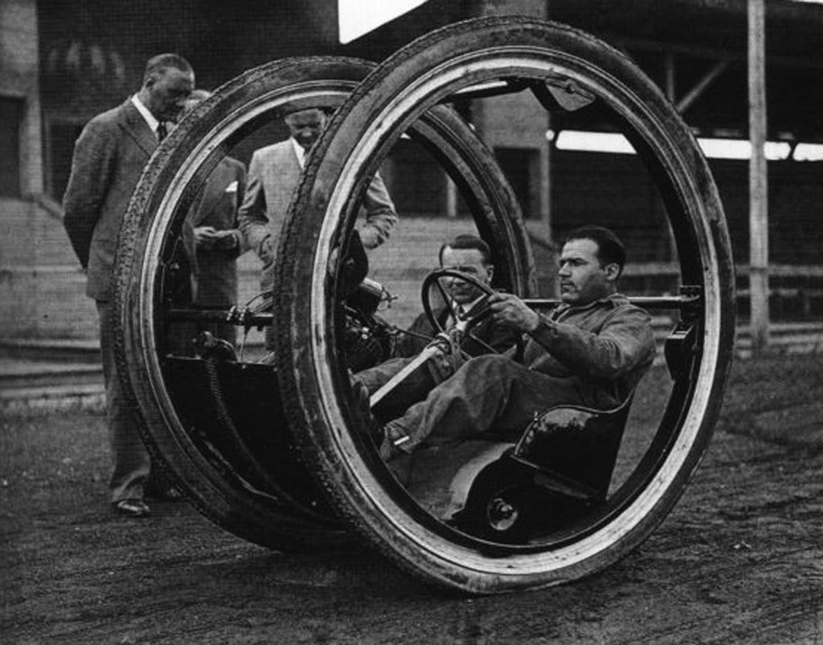 Monowheel: Facts and Historical Photos of the Bizarre Vehicle