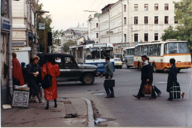 Moscow street scenes, 1990