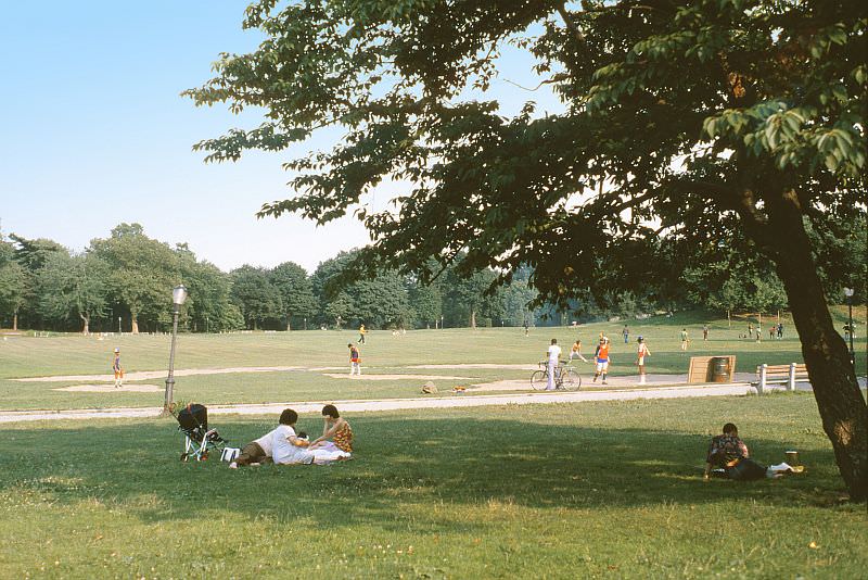 New York City in the Late 1970s Through the Lens of Frank Florianz