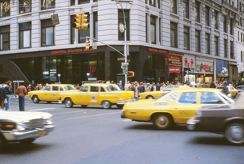 Avenue of the Americas at West 34th Street