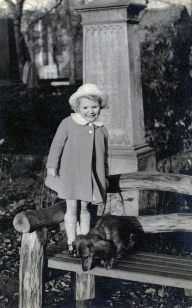 Beautiful Photos of People Posing with their Adorable Dachshunds from the early 1900s