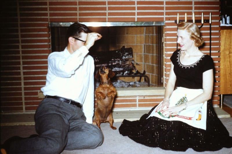 Beautiful Photos of People Posing with their Adorable Dachshunds from the early 1900s