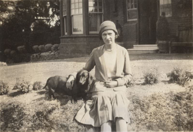 Beautiful Photos of People Posing with their Adorable Dachshunds from the early 1900s