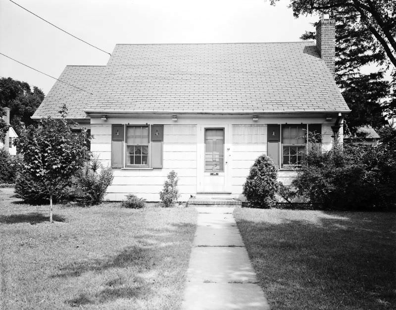 23 (street unidentified), 1946