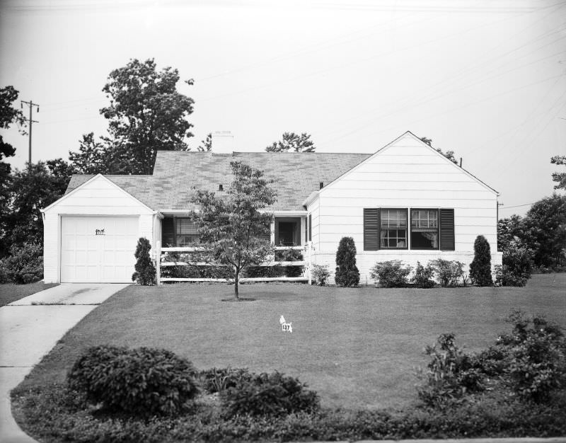137 (street unidentified), 1948