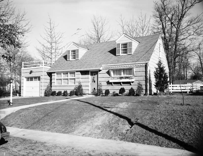 89 (street unidentified), July 1949