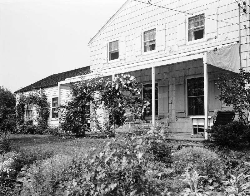 June 1945. House listed as that of Bruce Chapman