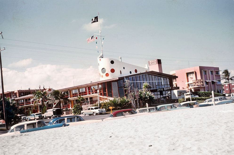 Jolly Roger Hotel, 1956