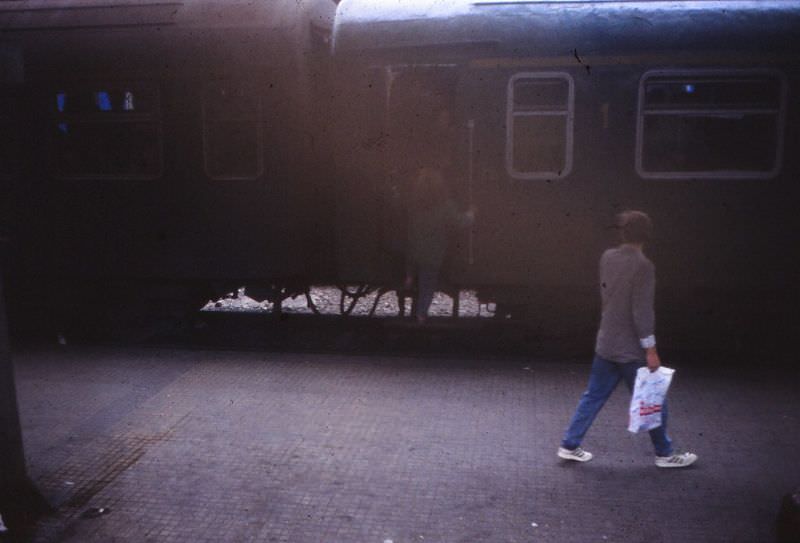 Bucharest railways station, 1990