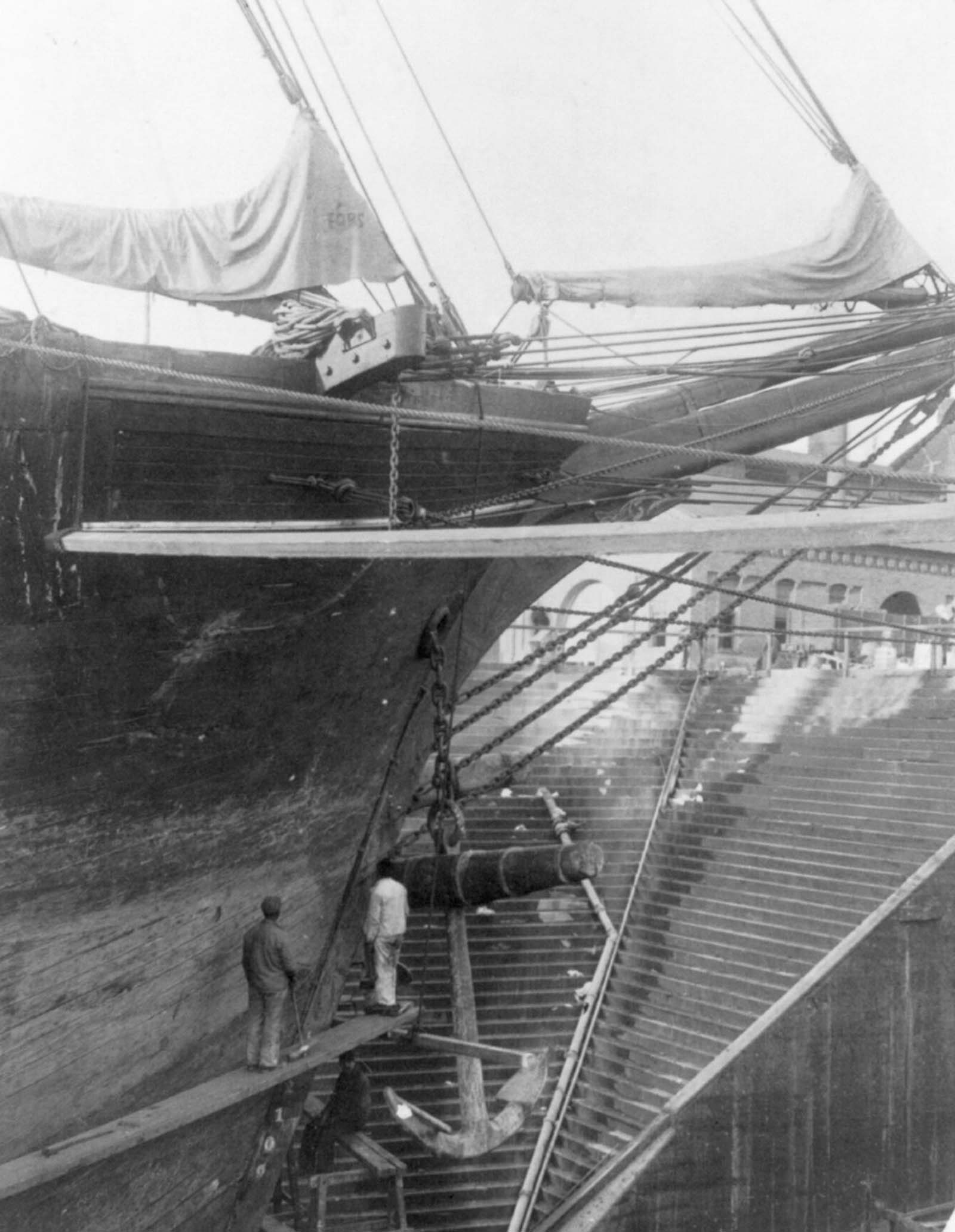 Workers at the Newport News Shipbuilding Company in Virginia, 1899.