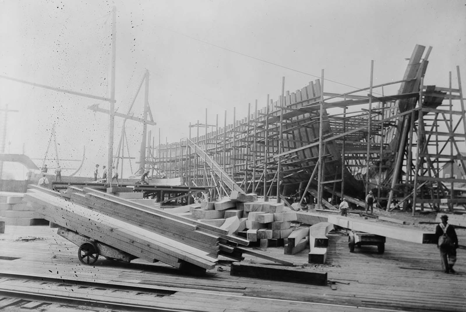 The construction of a wooden ship in Portland, Oregon, 1900.
