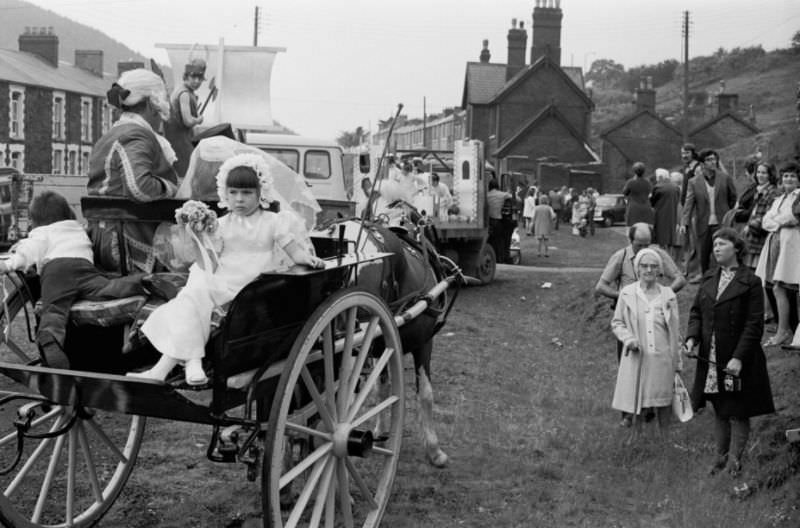 Hollybush Carnival
