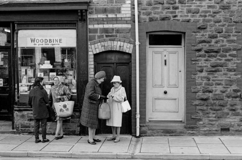 Shopping in Blaina