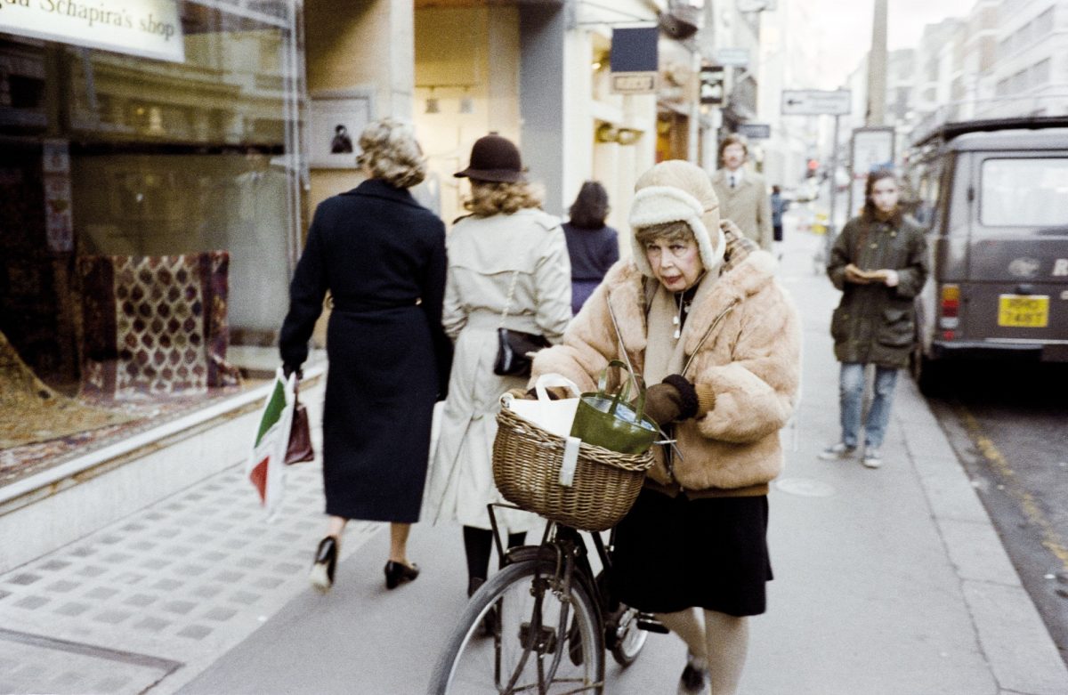 The Street Life of West London in 1982 Through the Lens of Sunil Gupta