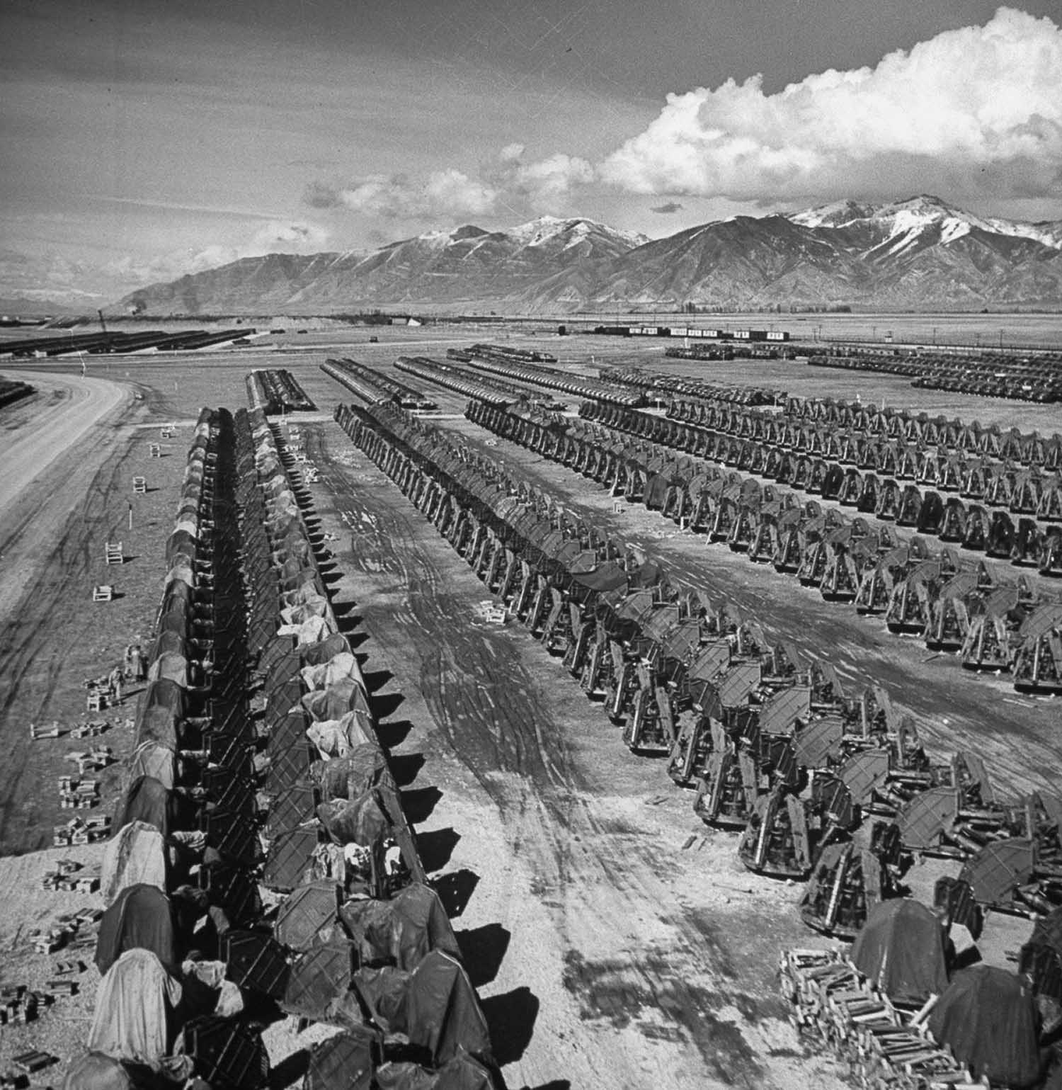 Boneyards of Surplus Military Vehicles, Aircrafts, Warship and Tanks from World War II