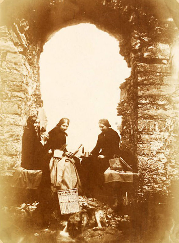 Picnic at Oystermouth Castle - Dulcie Vivian, Caroline Eden and Etta (Henrietta) Vivian