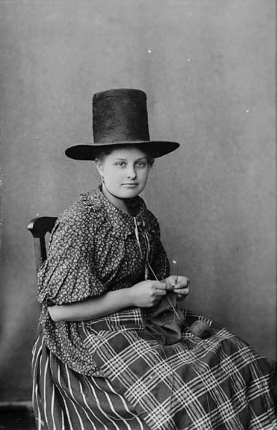 Tall Stovepipe-style Hats: An Essential Part of Welsh Woman's National Costume from the 19th Century