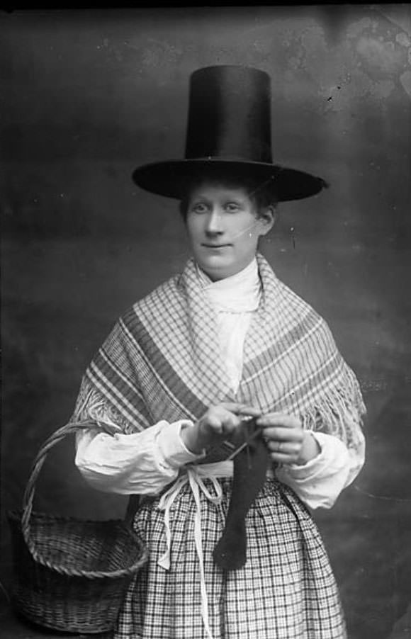 Tall Stovepipe-style Hats: An Essential Part of Welsh Woman's National Costume from the 19th Century