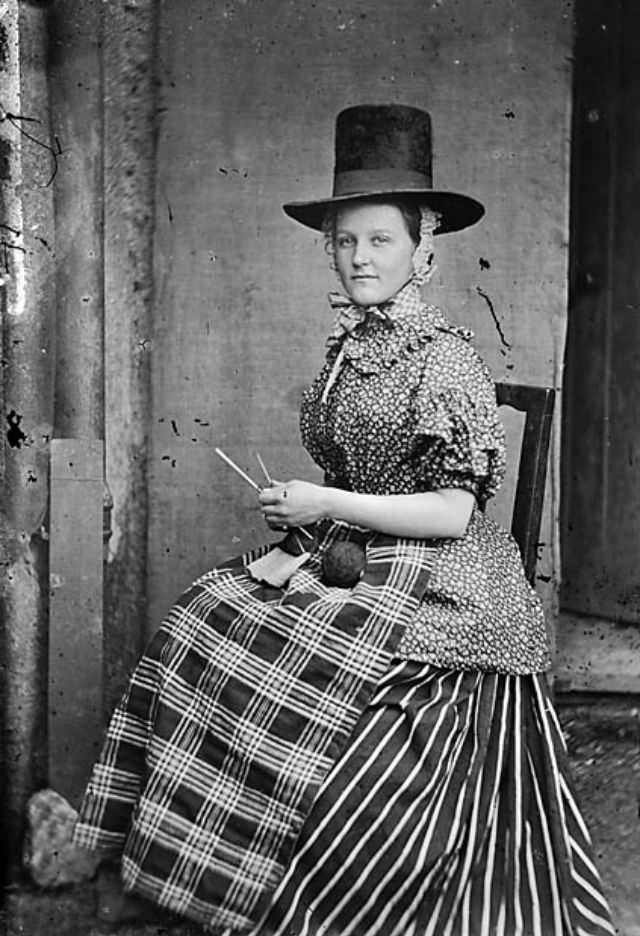 Tall Stovepipe-style Hats: An Essential Part of Welsh Woman's National Costume from the 19th Century