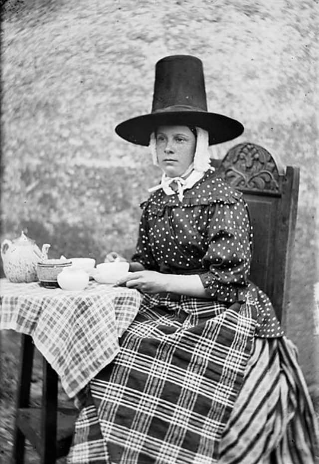 Tall Stovepipe-style Hats: An Essential Part of Welsh Woman's National Costume from the 19th Century