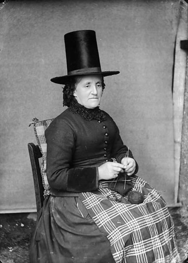 Tall Stovepipe-style Hats: An Essential Part of Welsh Woman's National Costume from the 19th Century