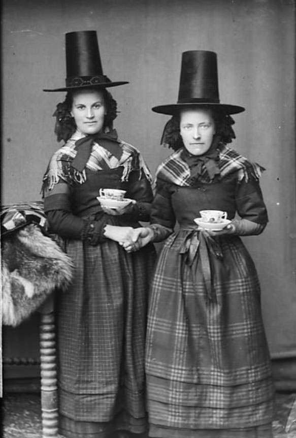 Tall Stovepipe-style Hats: An Essential Part of Welsh Woman's National Costume from the 19th Century