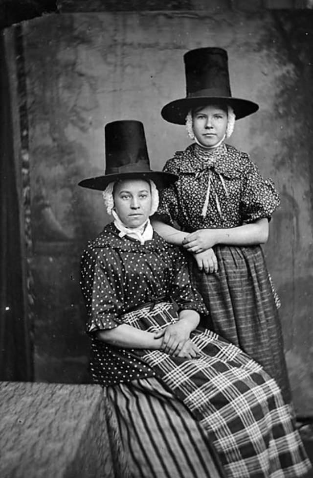 Tall Stovepipe-style Hats: An Essential Part of Welsh Woman's National Costume from the 19th Century