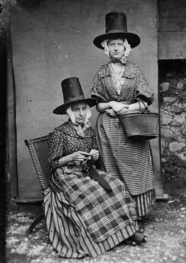 Tall Stovepipe-style Hats: An Essential Part of Welsh Woman's National Costume from the 19th Century