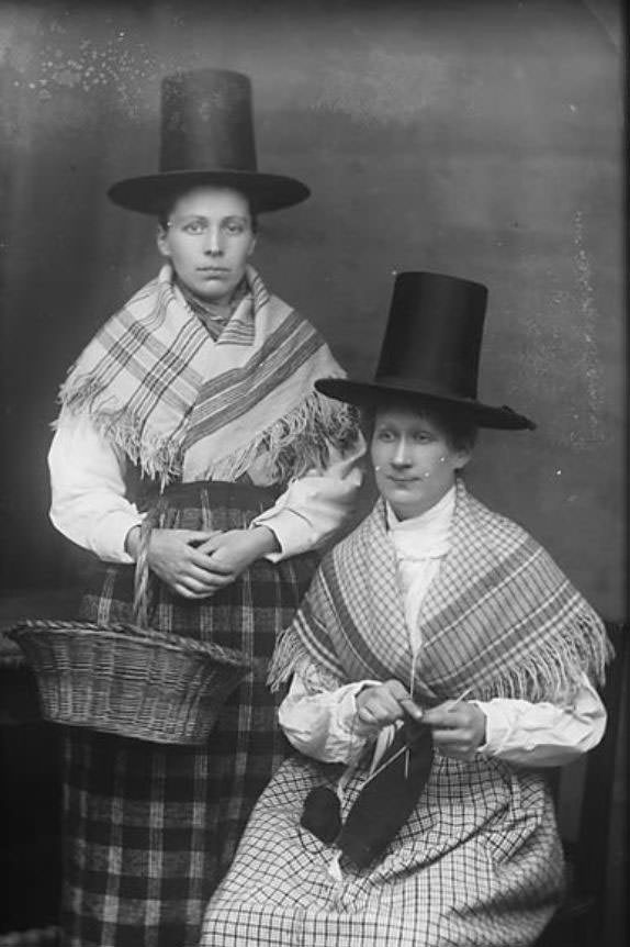 Tall Stovepipe-style Hats: An Essential Part of Welsh Woman's National Costume from the 19th Century