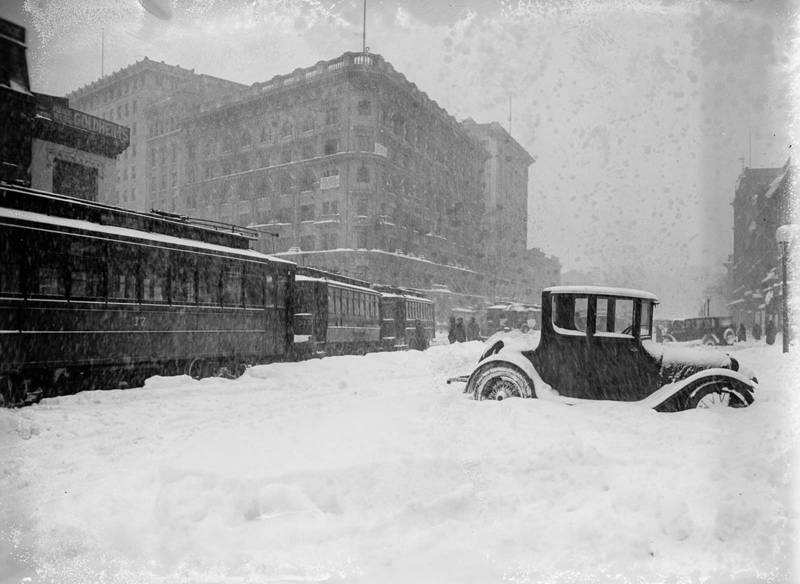 The Knickerbocker Storm: Historical Photos of the deadliest Blizzard in ...
