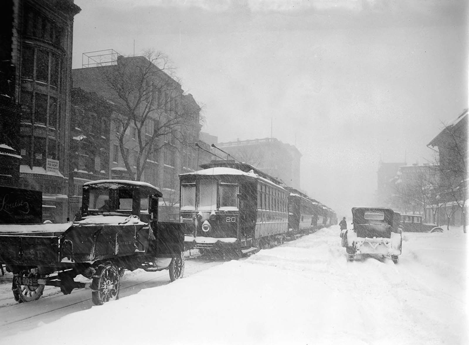 The Knickerbocker Storm: Historical Photos of the deadliest Blizzard in the Washington D.C. History