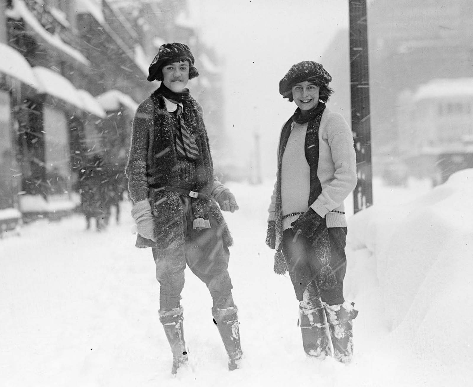 The Knickerbocker Storm: Historical Photos of the deadliest Blizzard in the Washington D.C. History