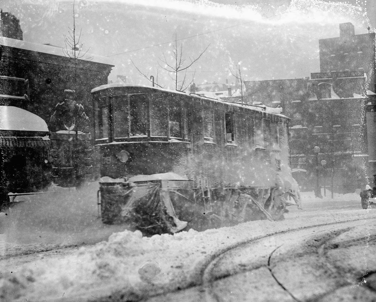 The Knickerbocker Storm: Historical Photos of the deadliest Blizzard in the Washington D.C. History