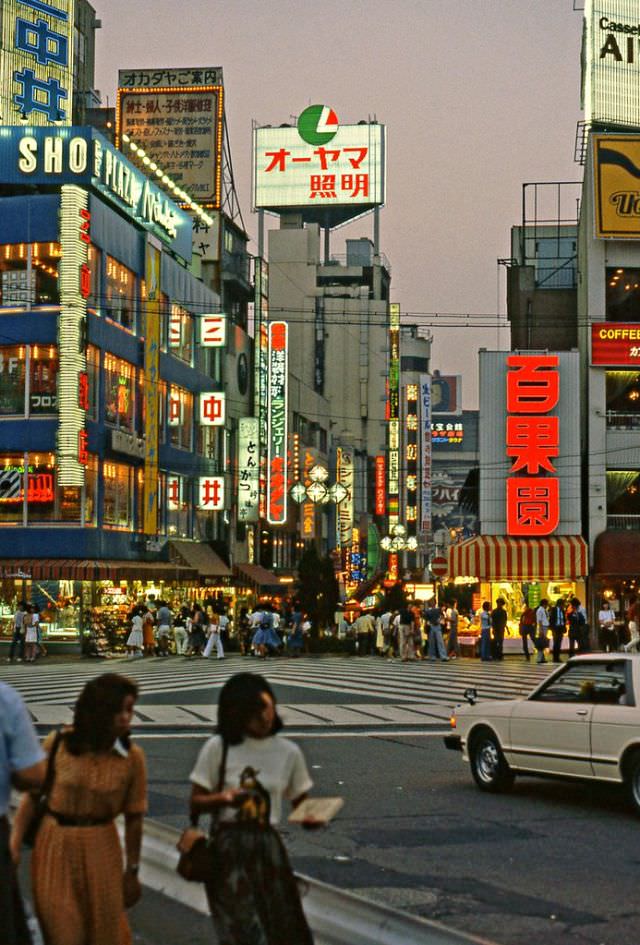 Shinjuku district, 1981