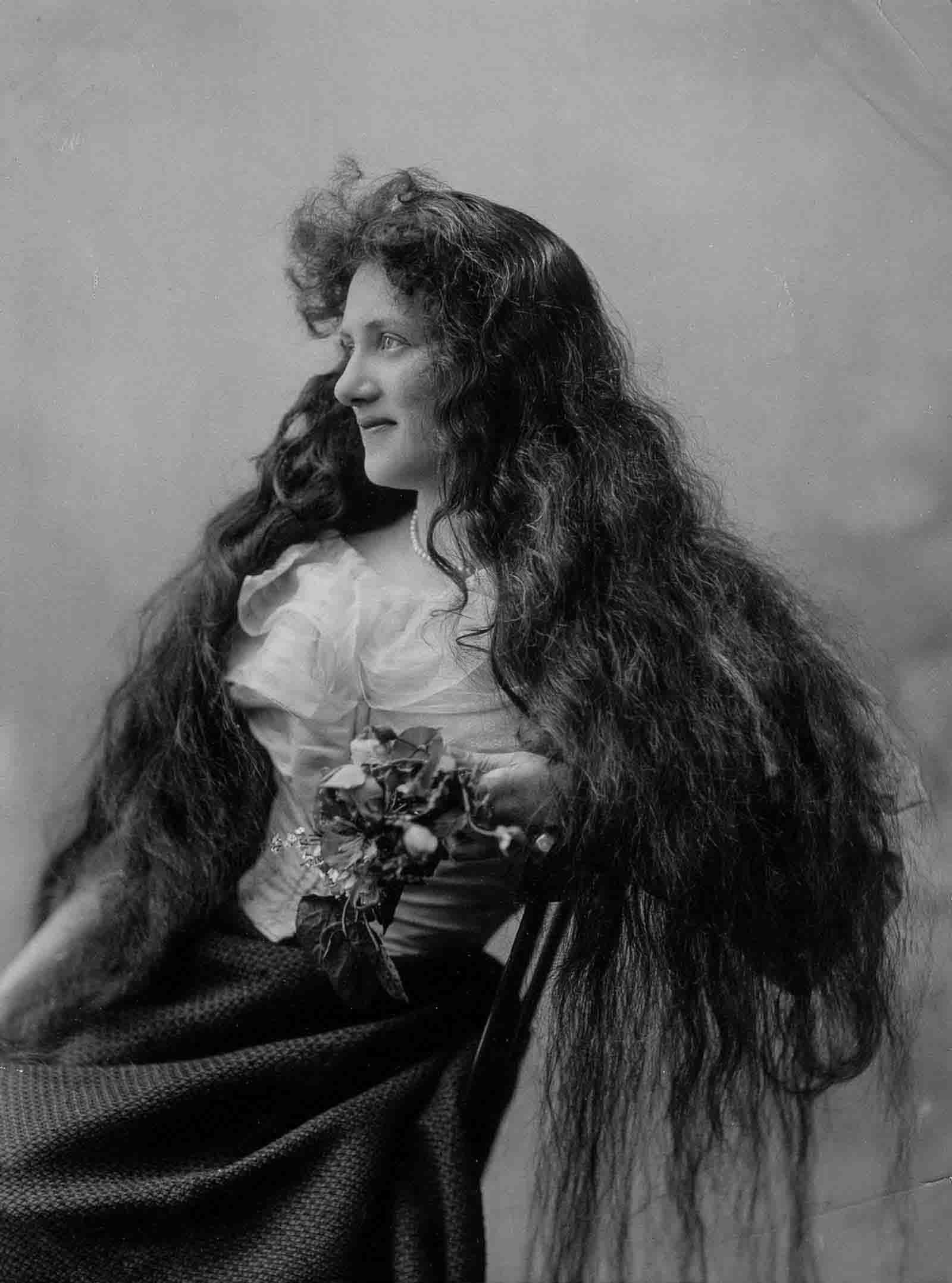 Victorian Women with Very Long Hair: Stunning Historical of Women Who Never Cut Their Hair, 1860-1900