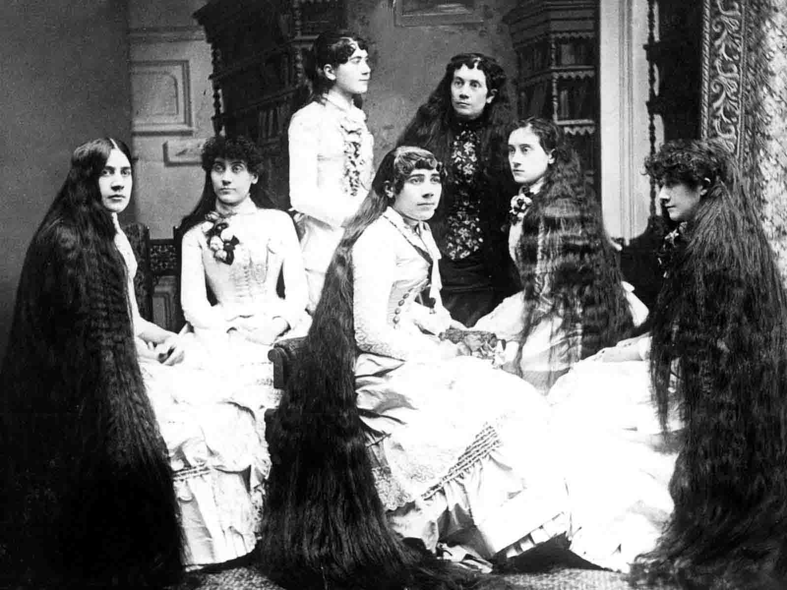 Victorian Women with Very Long Hair: Stunning Historical of Women Who Never Cut Their Hair, 1860-1900