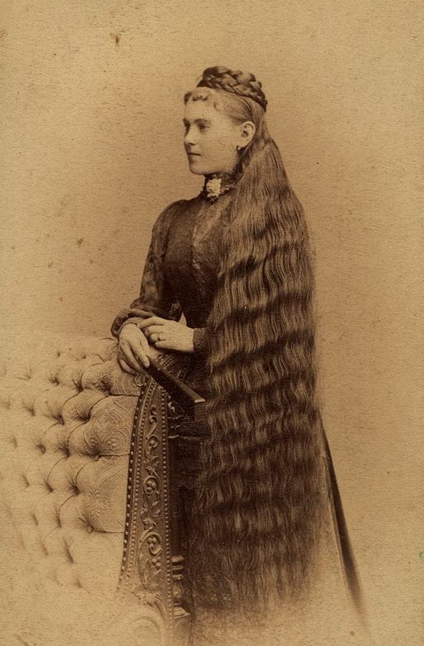 Victorian Women with Very Long Hair: Stunning Historical of Women Who Never Cut Their Hair, 1860-1900