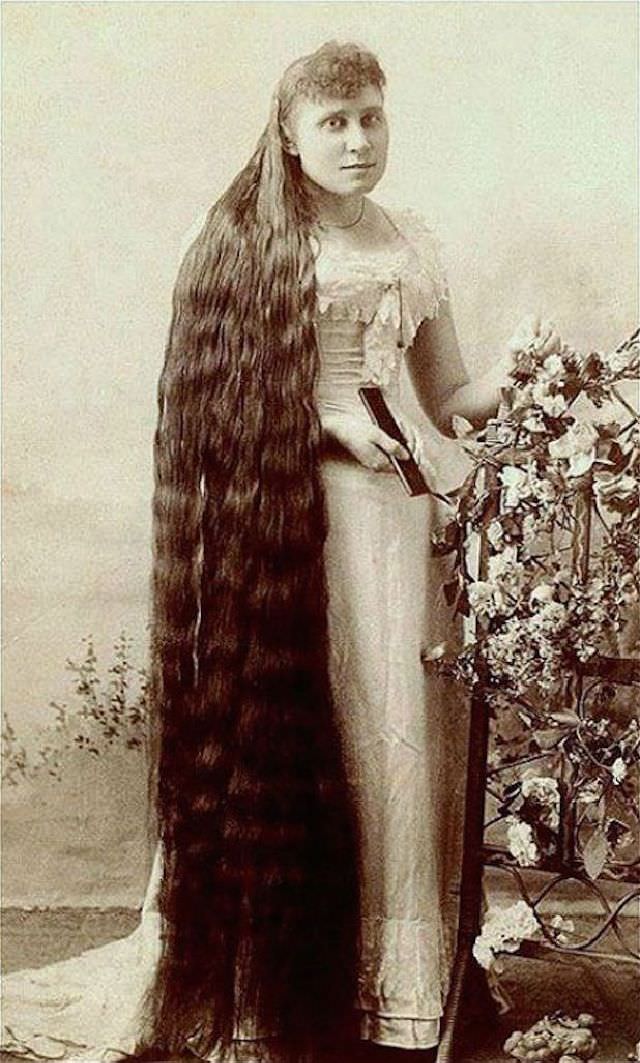 Victorian Women with Very Long Hair: Stunning Historical of Women Who Never Cut Their Hair, 1860-1900