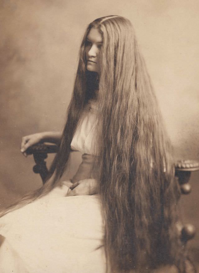 Victorian Women with Very Long Hair: Stunning Historical of Women Who Never Cut Their Hair, 1860-1900